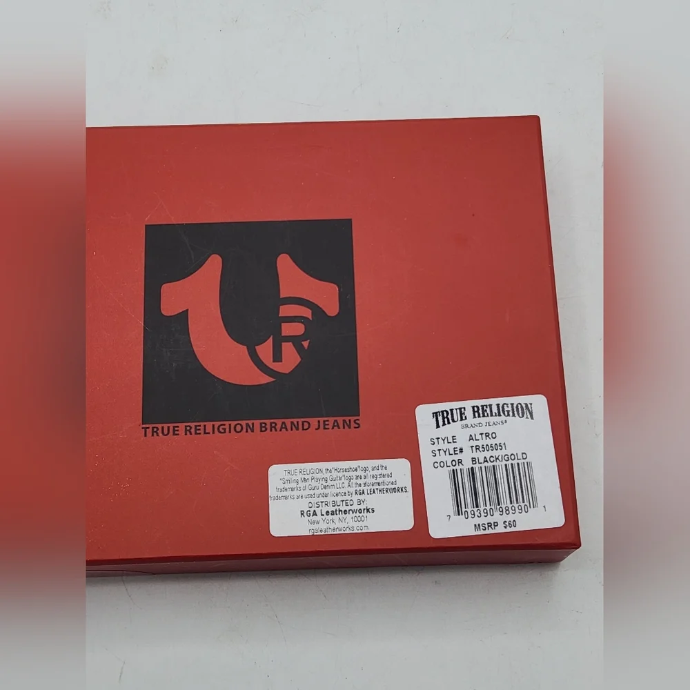 NIB True Religion Altro Bifold Wallet & Gold Horseshoe Carabiner Gift Set